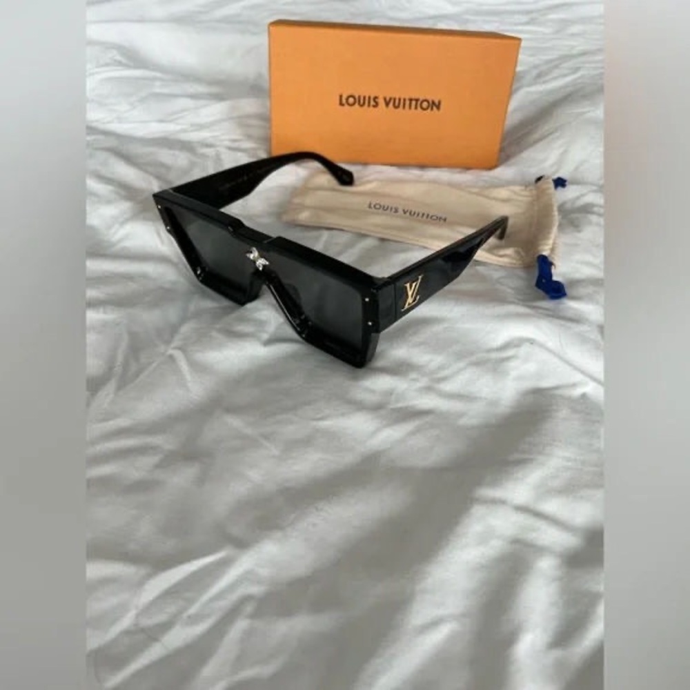 Louis Vuitton Sunglasses Cyclone Black